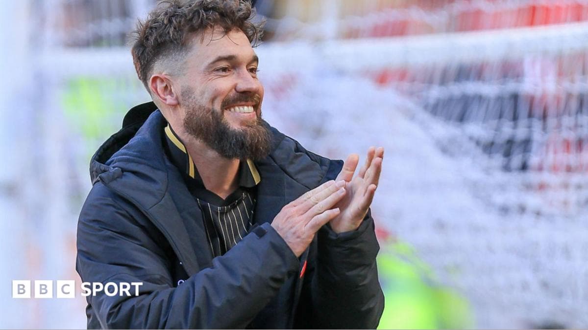 Tom Bradshaw se incorpora a Rotherham United